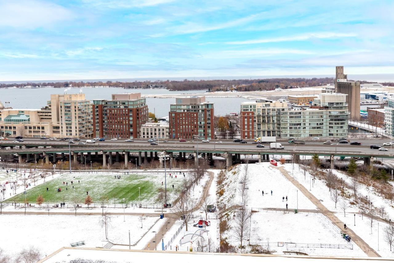トロントWalk To Rogers, Scotia Arena, Cn Towerアパートメント エクステリア 写真