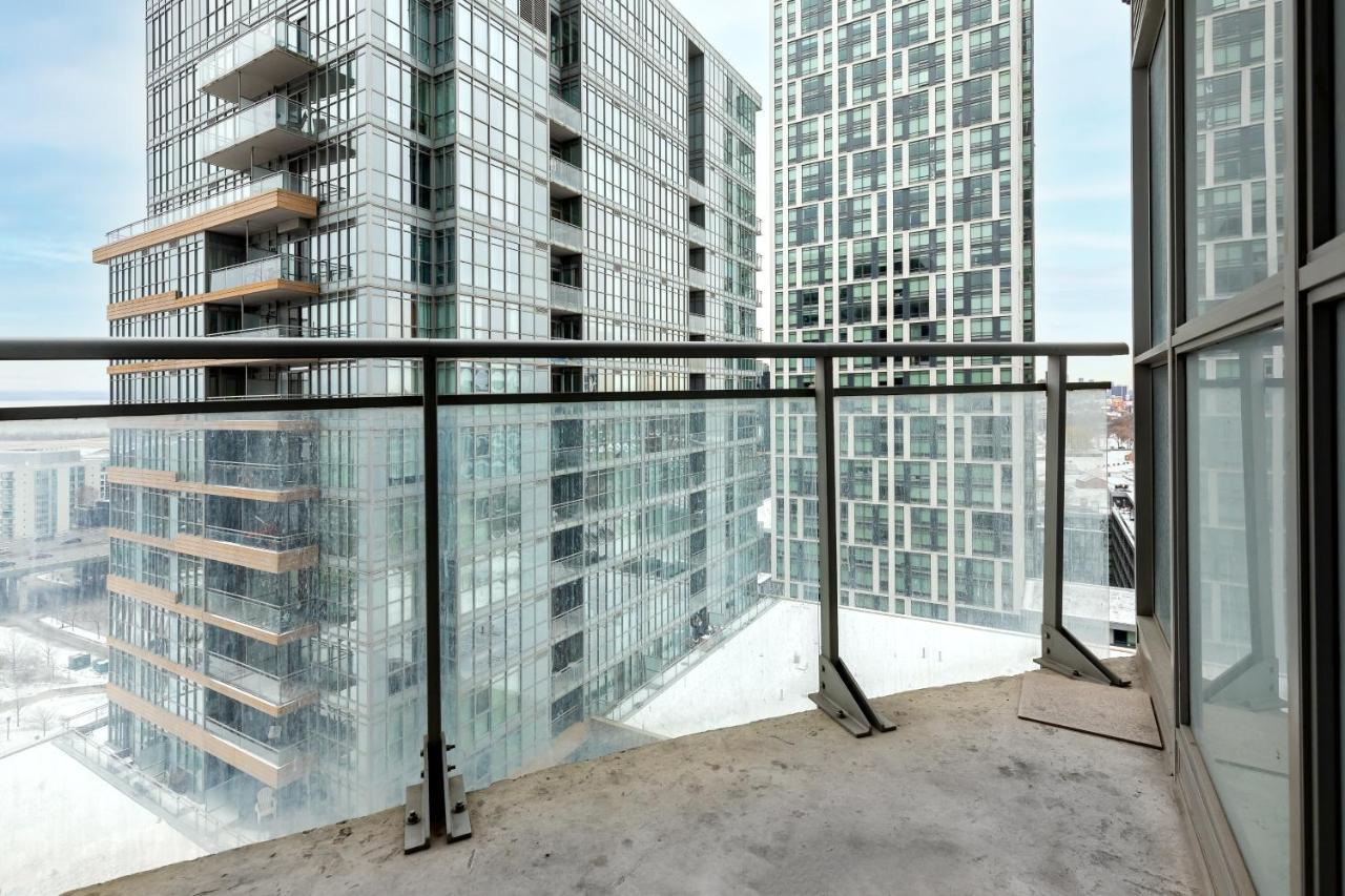 トロントWalk To Rogers, Scotia Arena, Cn Towerアパートメント エクステリア 写真